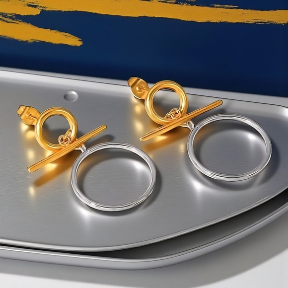 🆕️Versatile OT Buckle Two-Tone Hoop Earrings | 18K Gold Plated Stainless Steel - Picture 14 of 14